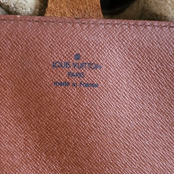 LOUIS VUITTONCartouchiere GM Monogram Crossbody Bag..Authentic.. - Picture 9 of 16